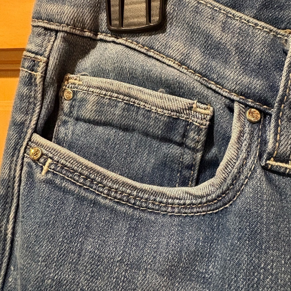 White House Black Market The Girlfriend Jeans Size 2 Skinny Stretch Distressed - Picture 3 of 11